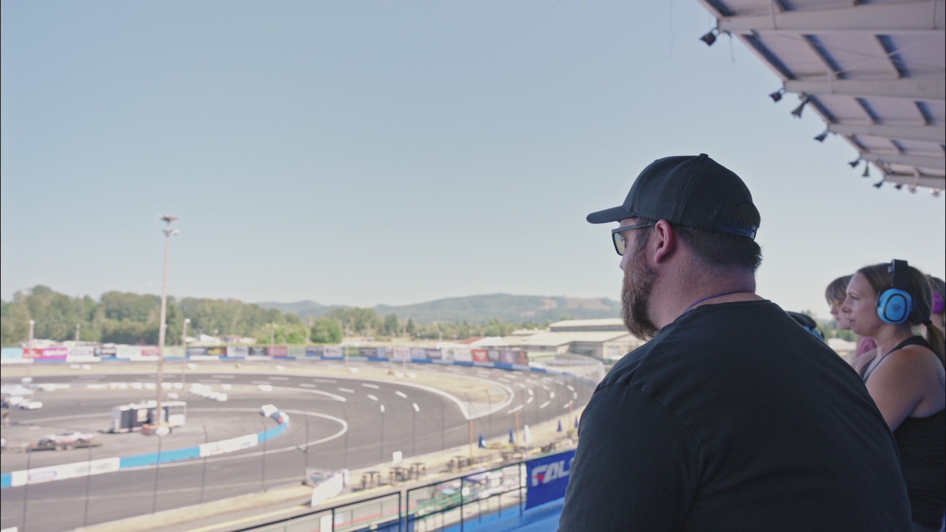 Load video: Demonstration of how to properly insert push-to-fit earplugs for safe hearing protection — U.S. guide for racers and workers.